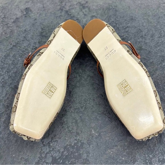 Gucci Women's Beige and Brown Flats - Picture 6 of 6